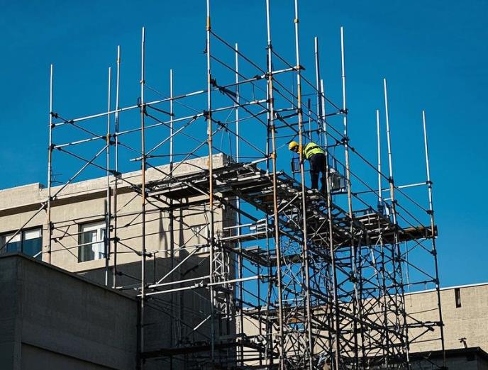 Cuplock scaffolding for renovation and maintenance